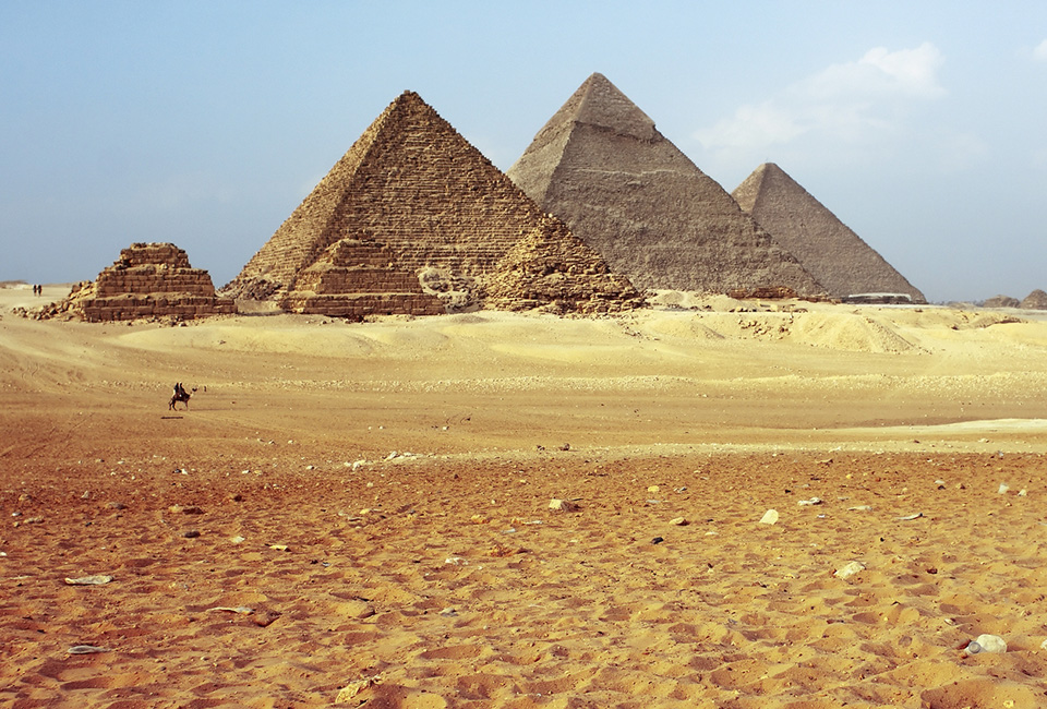 Theories on how the ancient Egyptian pyramids were built