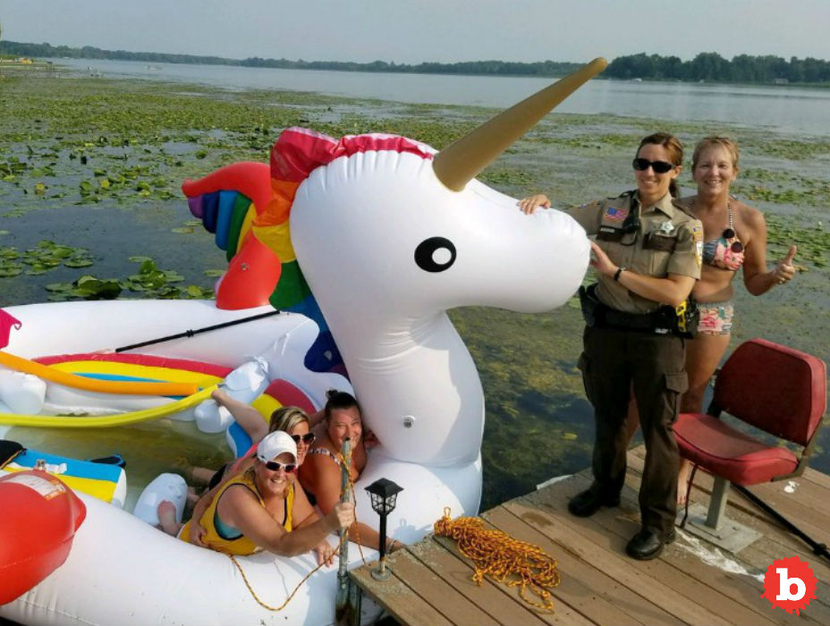 Minn. Police Rescue Women Stranded on Giant Unicorn Float