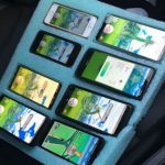 Police Catch Idiot Playing Pokemon Go on 8 Phones While Driving