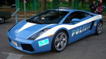 Police Lamborghini Delivers Life Saving Transplant Kidney, 300 Miles FAST