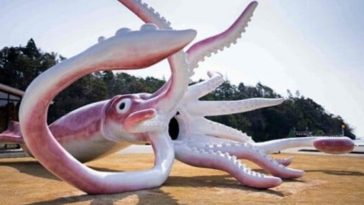 Noto, Japan, Spends $228 Grand on 43-Foot Long Pink Squid Statue